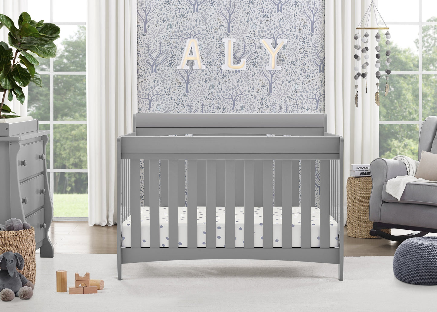 Richmond 6-in-1 Convertible Baby Crib